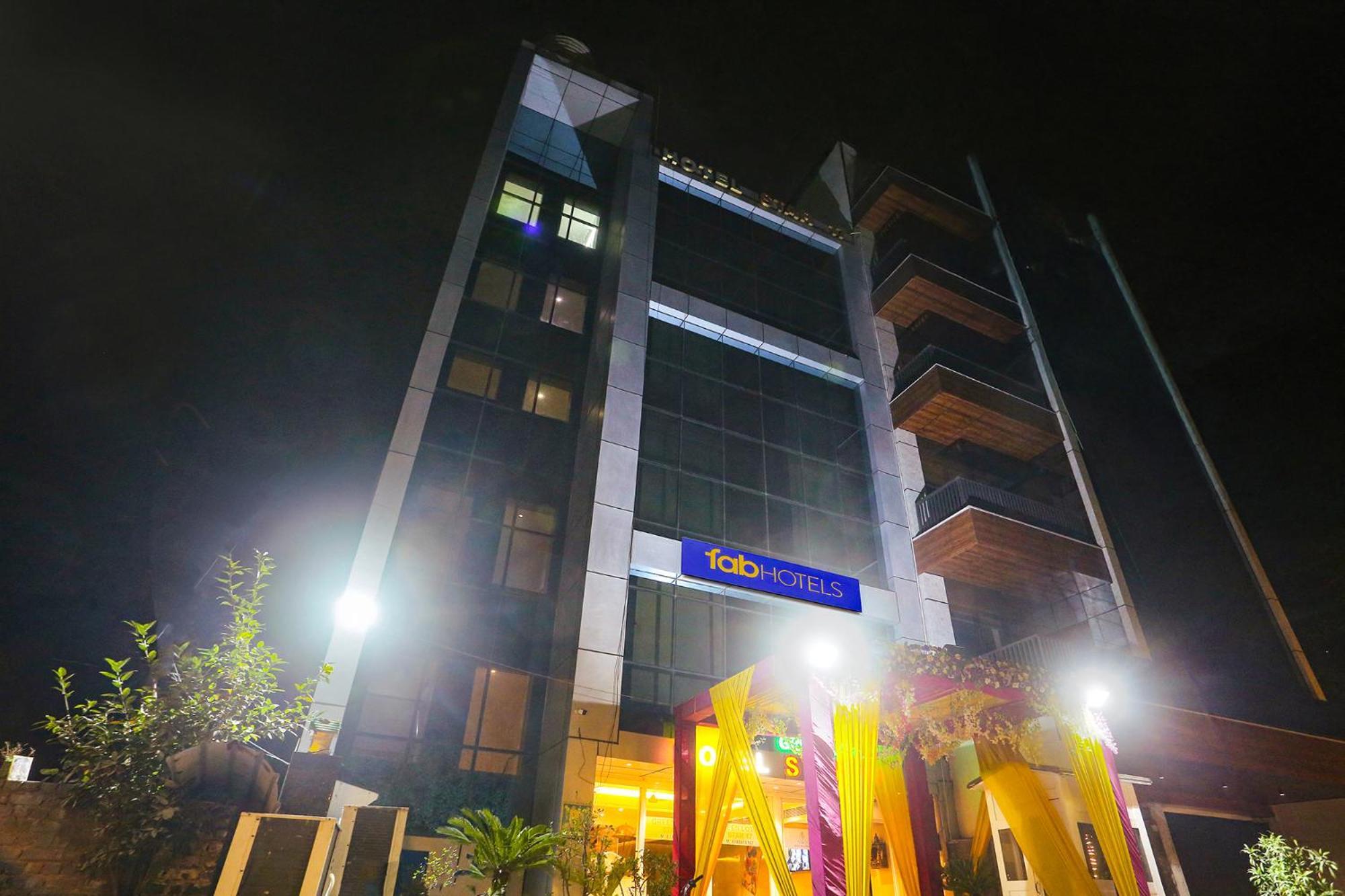 Fabhotel Prime Star 17 - Nr Yashobhoomi Convention Centre Дели Экстерьер фото